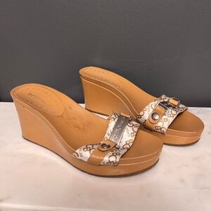BCBG Vintage Y2K Platform Wedge Sandals